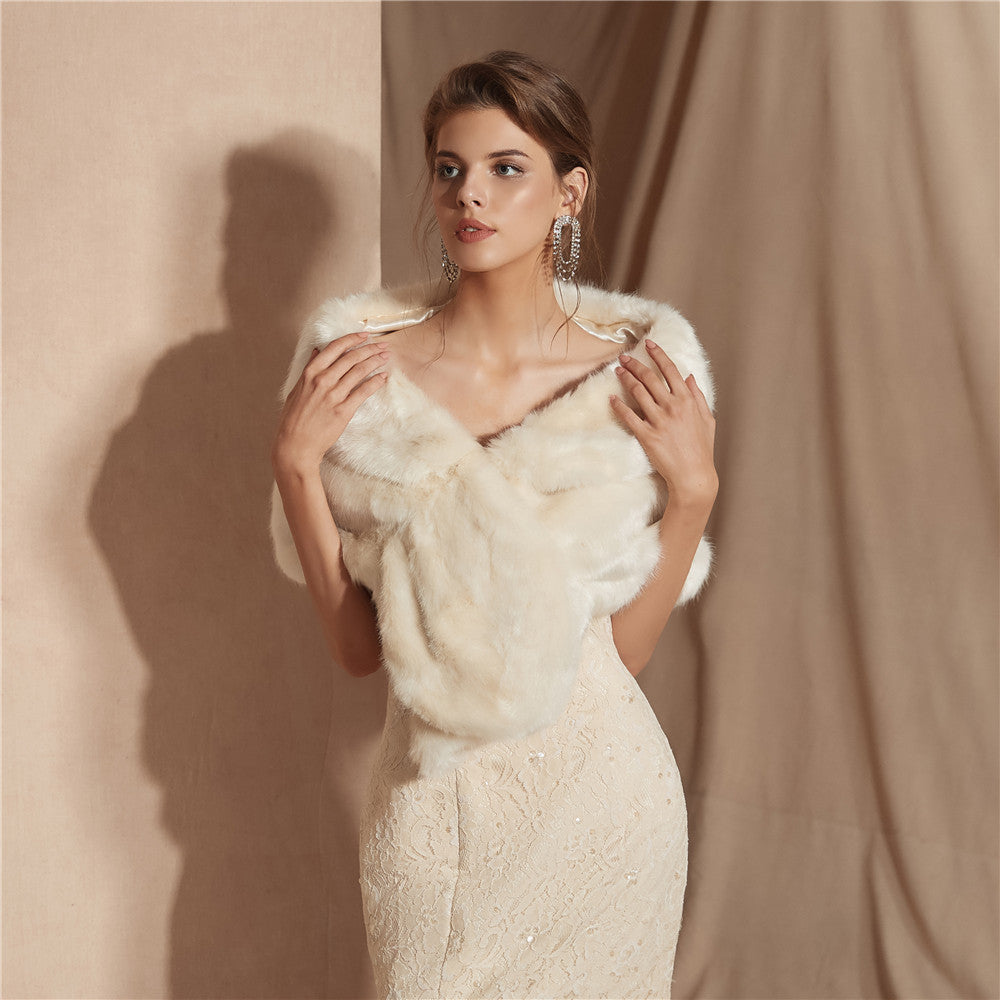 Foulard élégant en fausse fourrure pour femme Berg-Feldt
