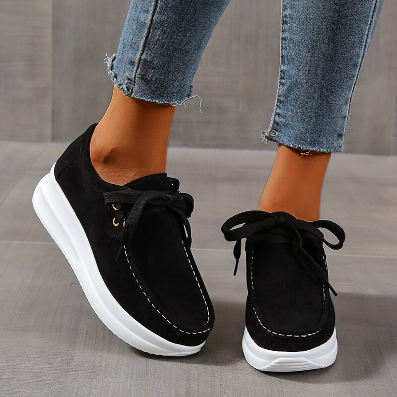 Belle - Atmungsaktive Schnürschuhe