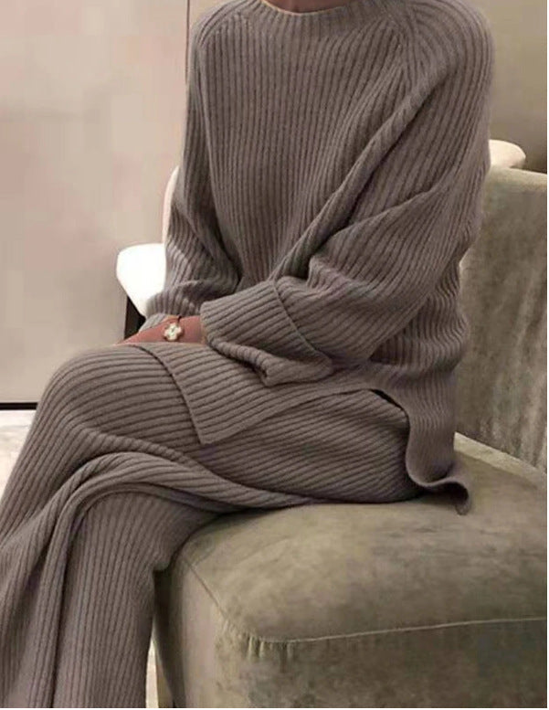 Ensemble tricoté confortable pour femmes au design côtelé moderne Berg-Feldt