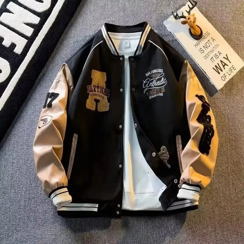 Charlie Herrenjacke: Wollmantel mit Stickerei