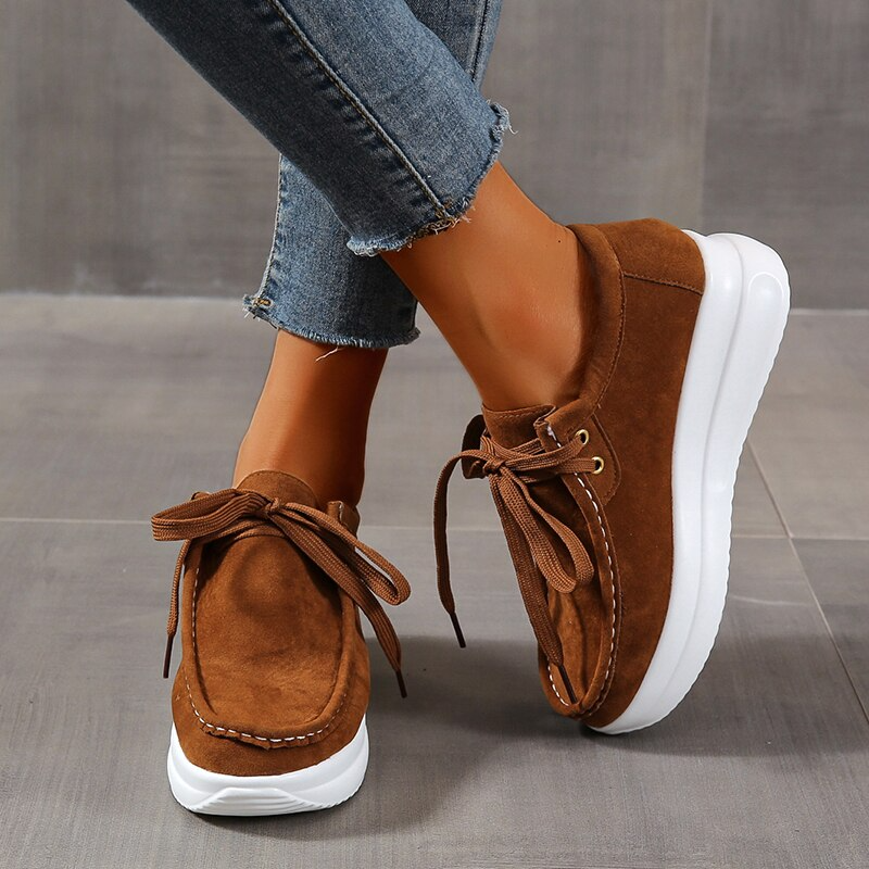 Belle - Atmungsaktive Schnürschuhe