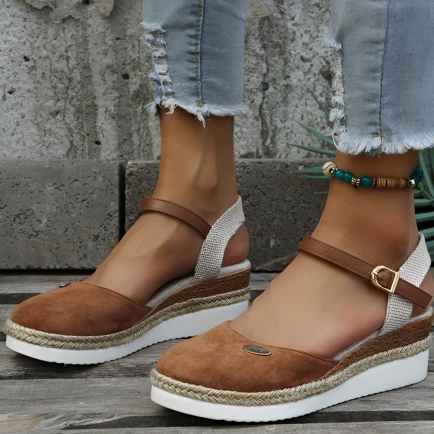 Komfortable und elegante orthopädische Damen-Sandalen