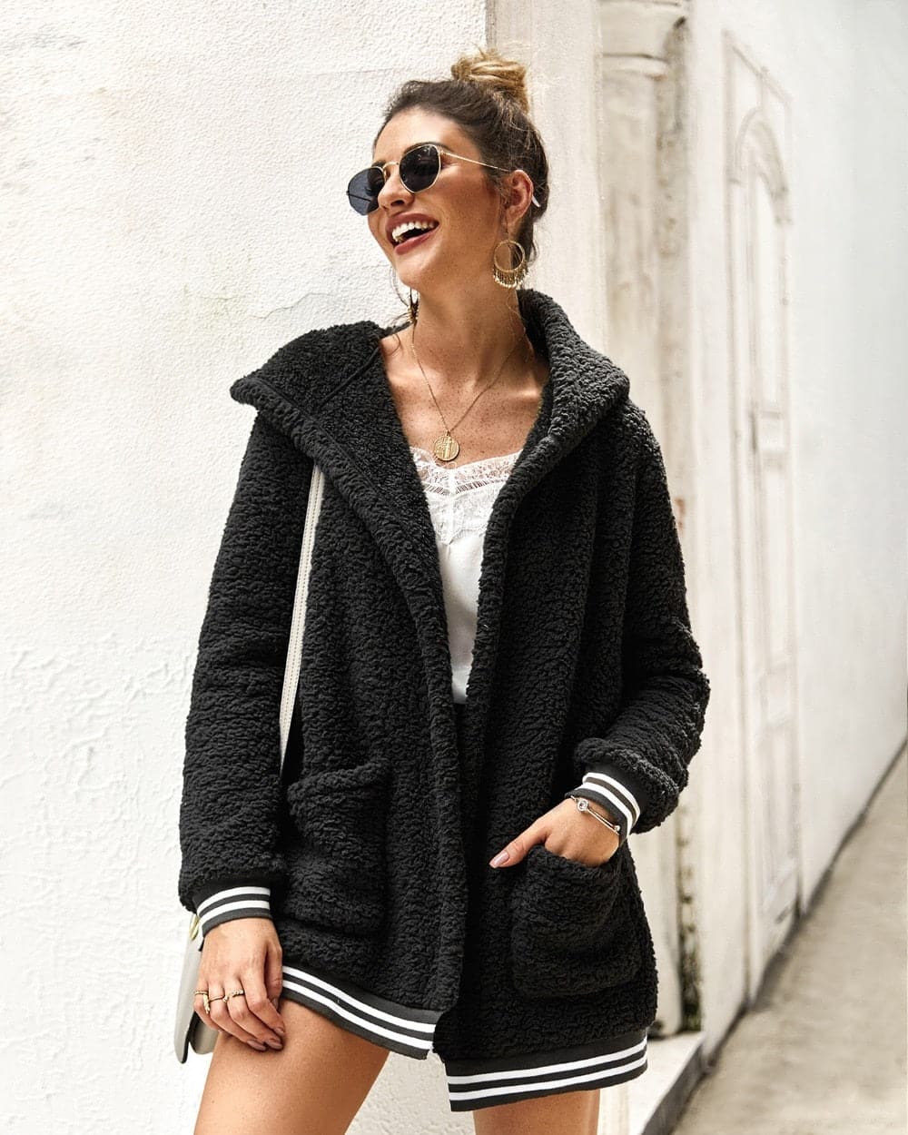 Berg-Feldt | Fleece Jacke - Oversized Sherpa - Kapuze und Große Taschen - Weich und Warm