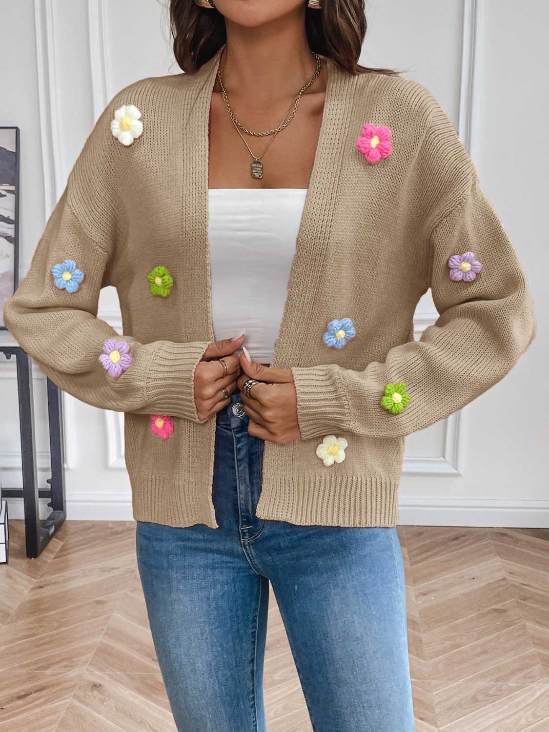 Berg-Feldt | Strickcardigan mit Blütendetails Offene Vorderseite Feminin und Stylisch