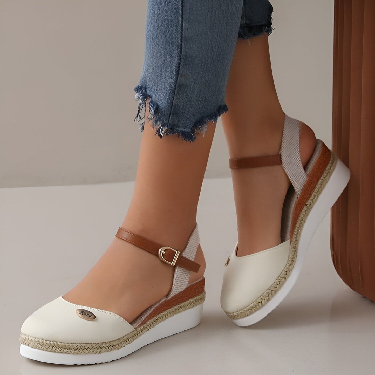 Komfortable und elegante orthopädische Damen-Sandalen