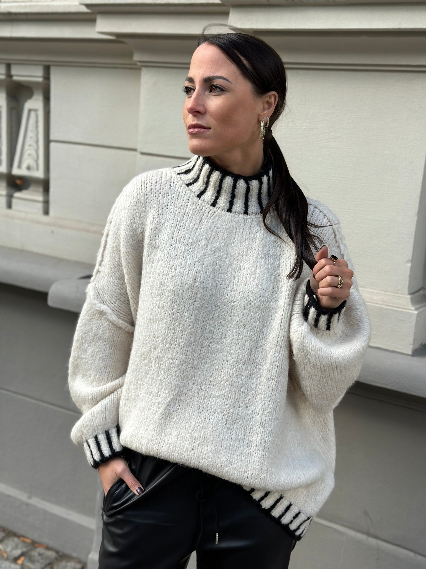 Berg-Feldt | Strickpullover mit auffälligem Stehkragen