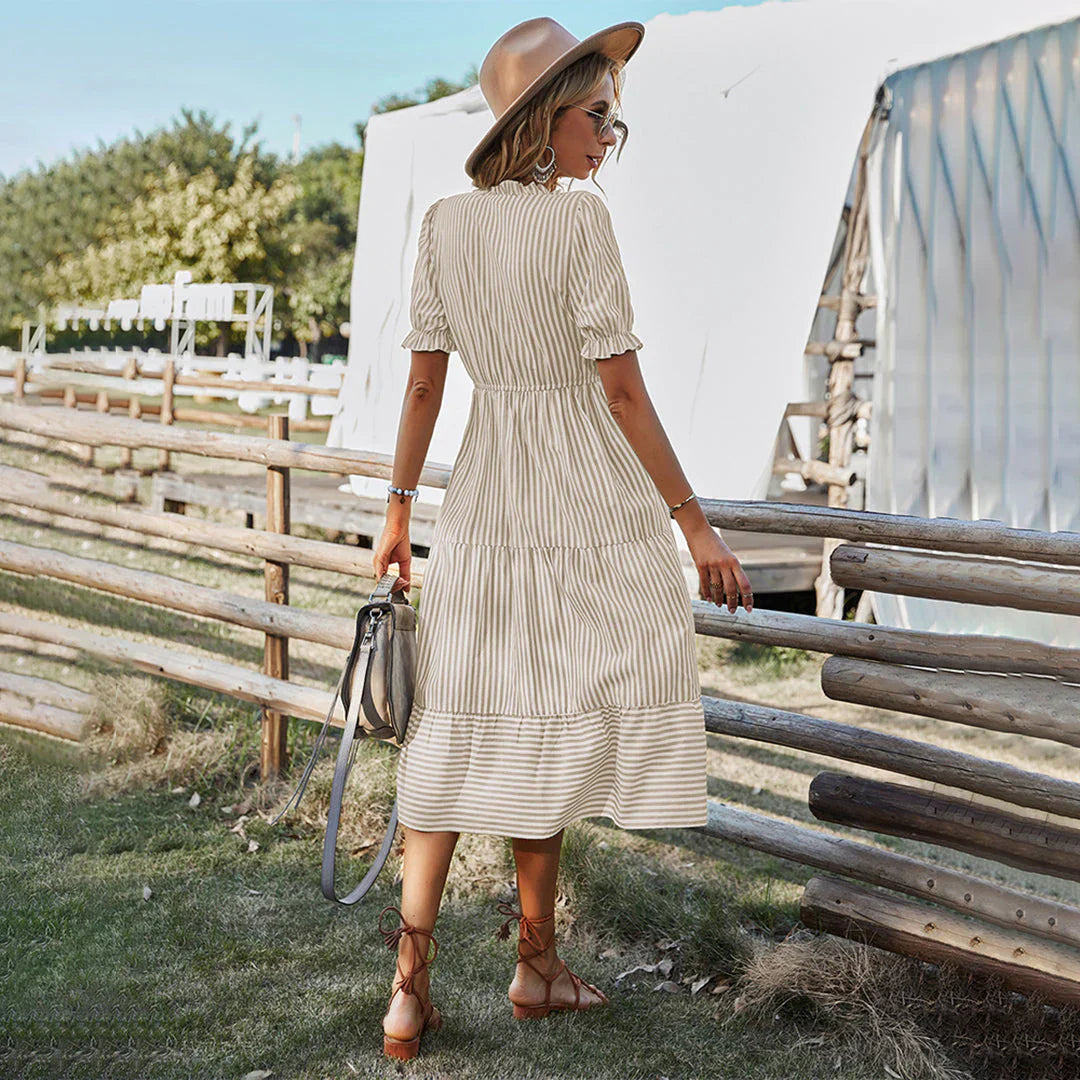 Charmante robe d'été pour femme - élégante