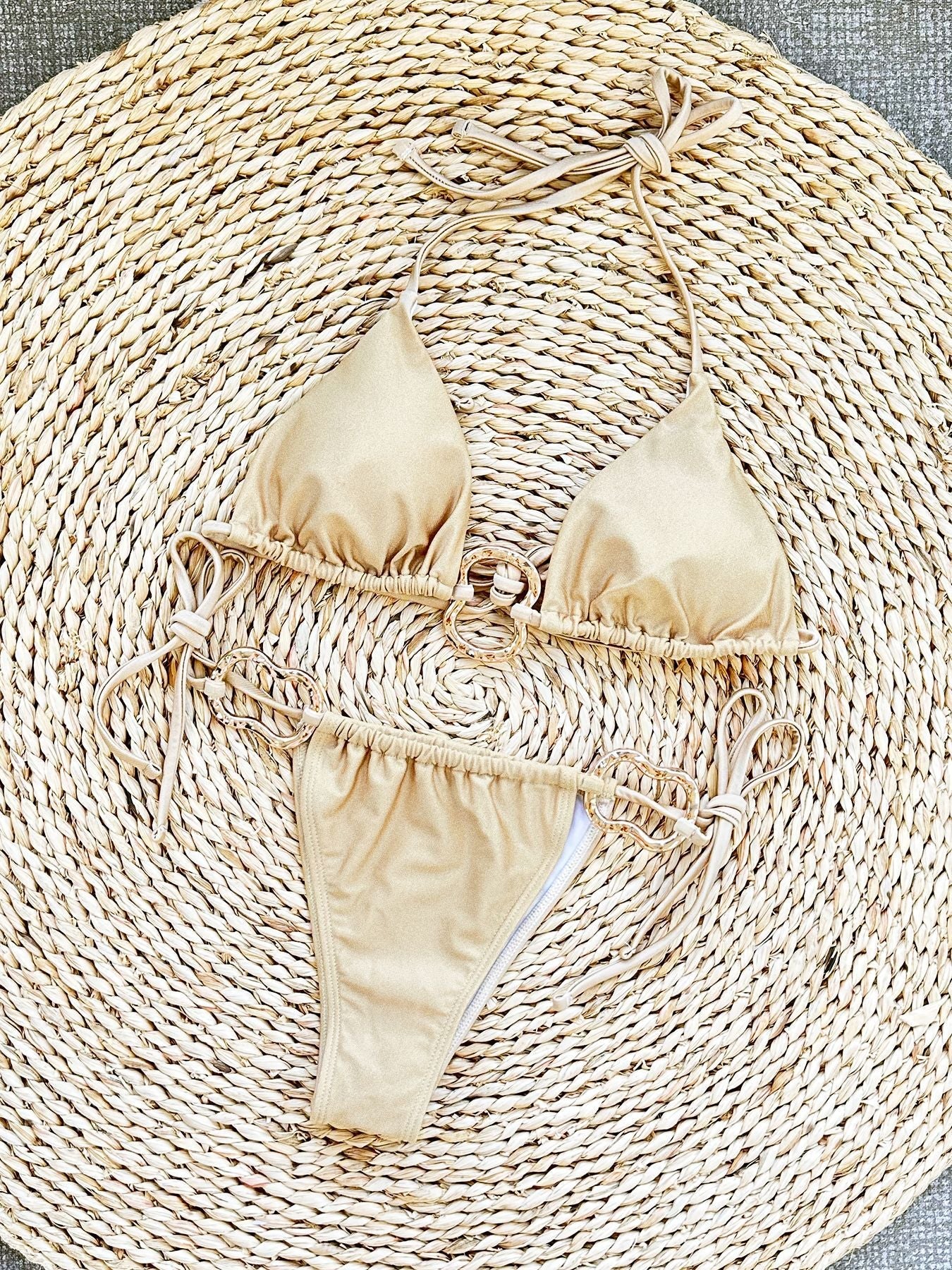 Haut et bas de bikini léopard élégants et modernes à nouer par berg-feldt