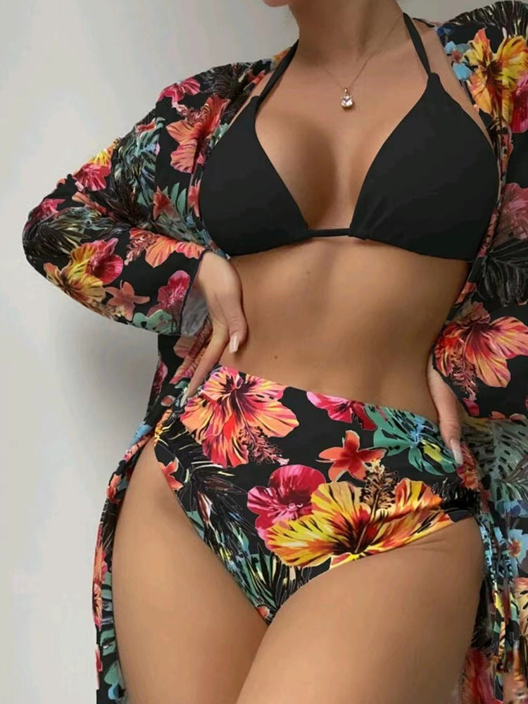 Asymmetrischer Damen-Bikini mit Blumenmuster von berg-feldt