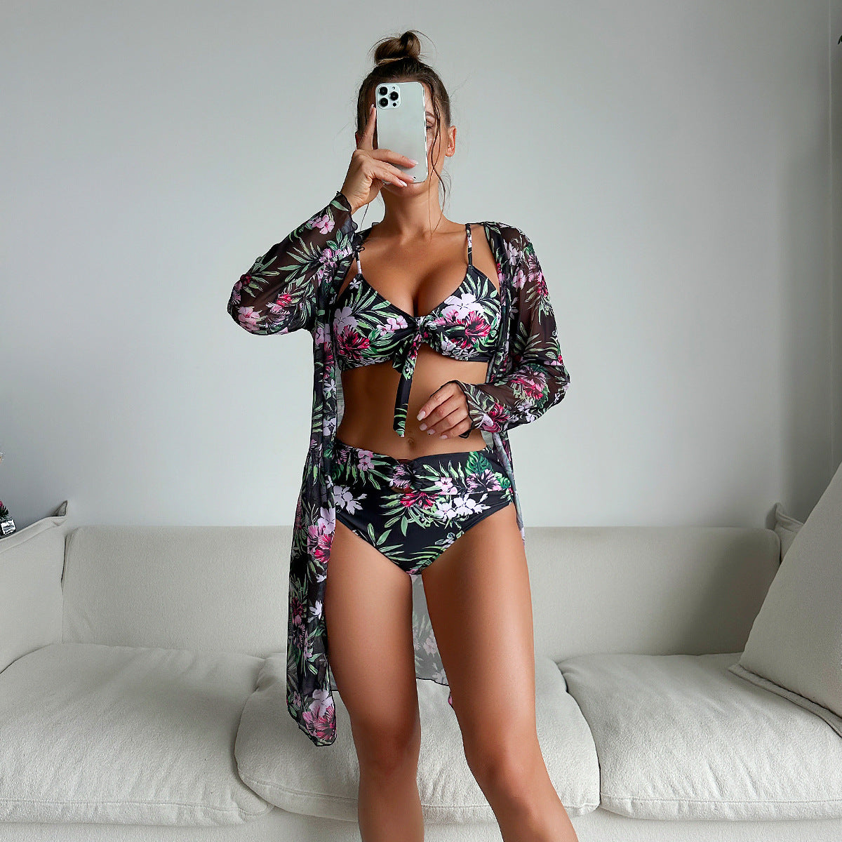 Bikiniset mit transparentem Kimono und Blumenmuster von berg-feldt