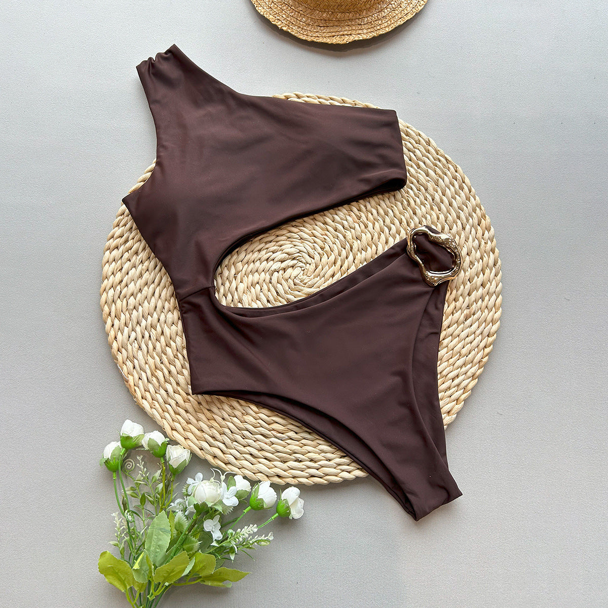 Asymmetrischer Damen-Bikini mit Ringdetail von berg-feldt