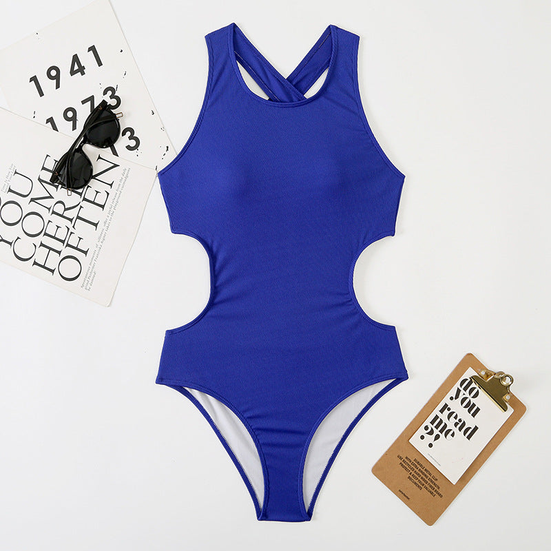 Badeanzug für Damen mit innovativem Cut-out-Design von berg-feldt