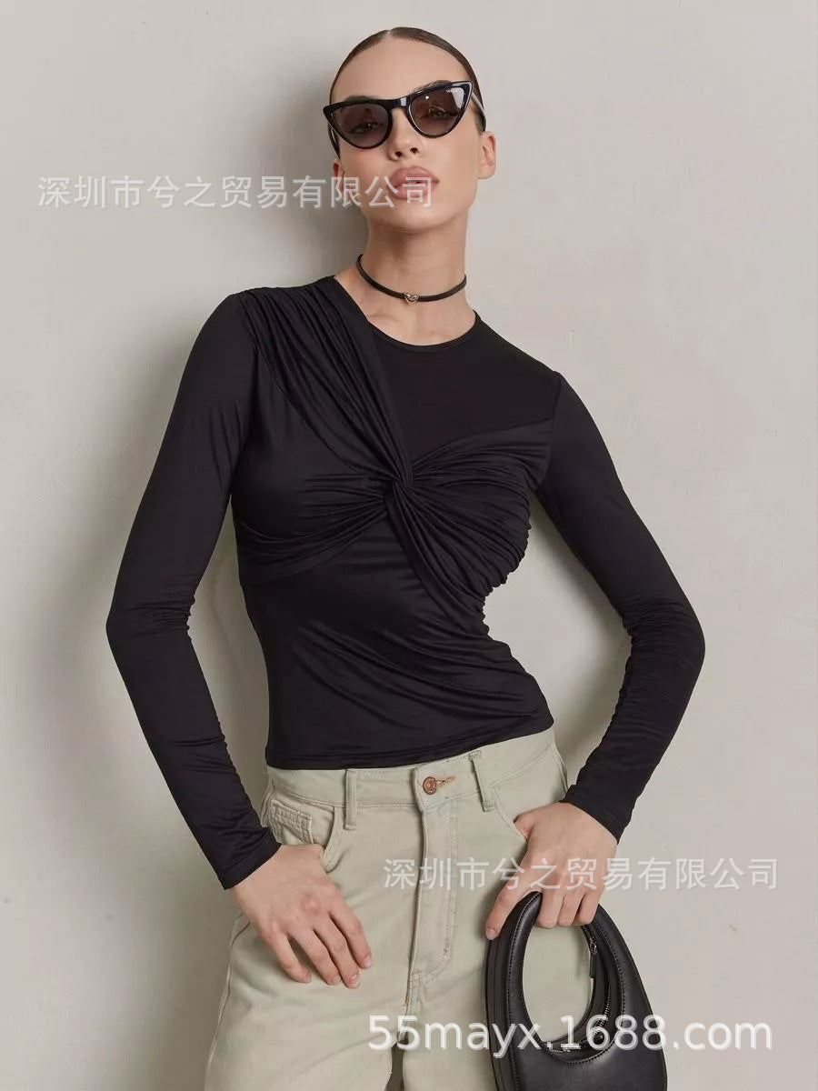 Wickeltop für Damen mit raffiniertem Knoten-Design von berg-feldt