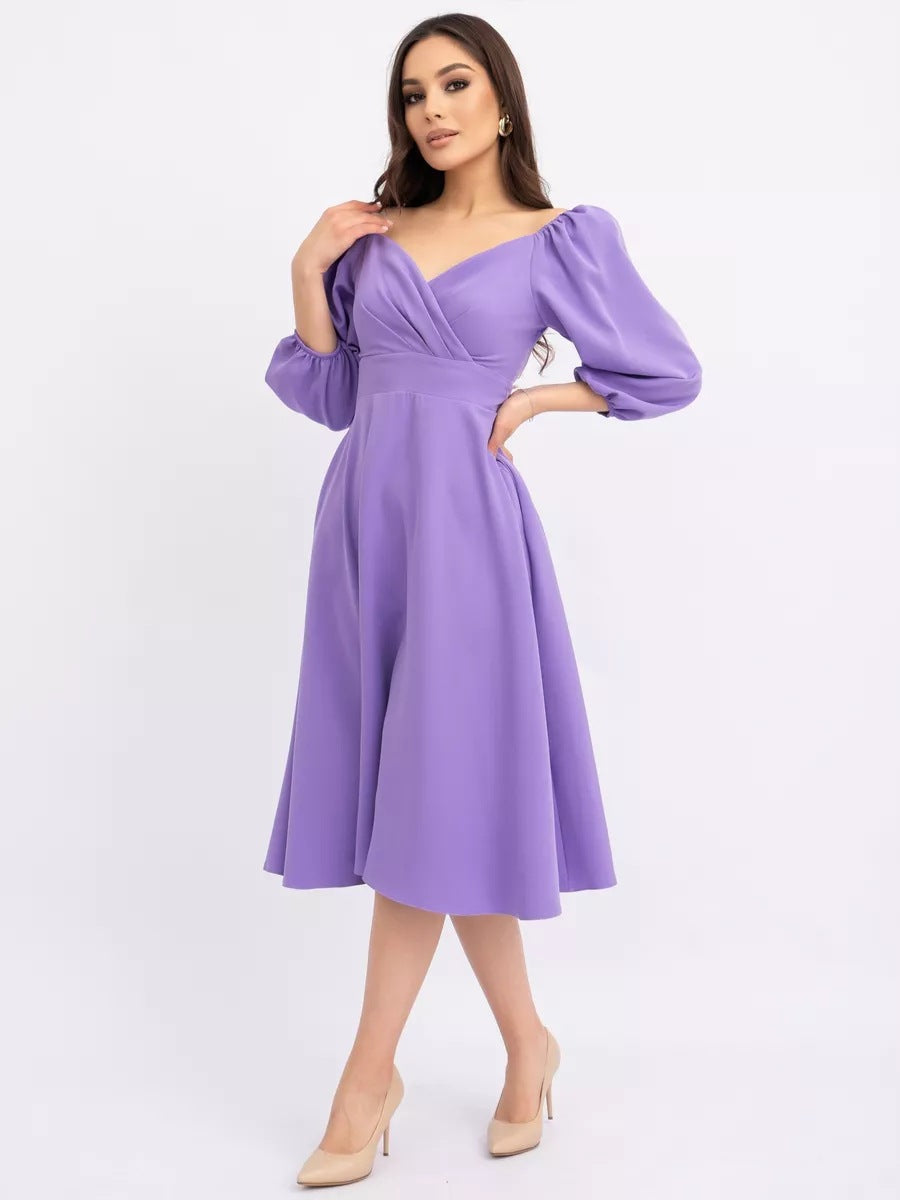 Wickelkleid für Damen mit voluminösen Ärmeln und elegantem V-Ausschnitt von berg-feldt