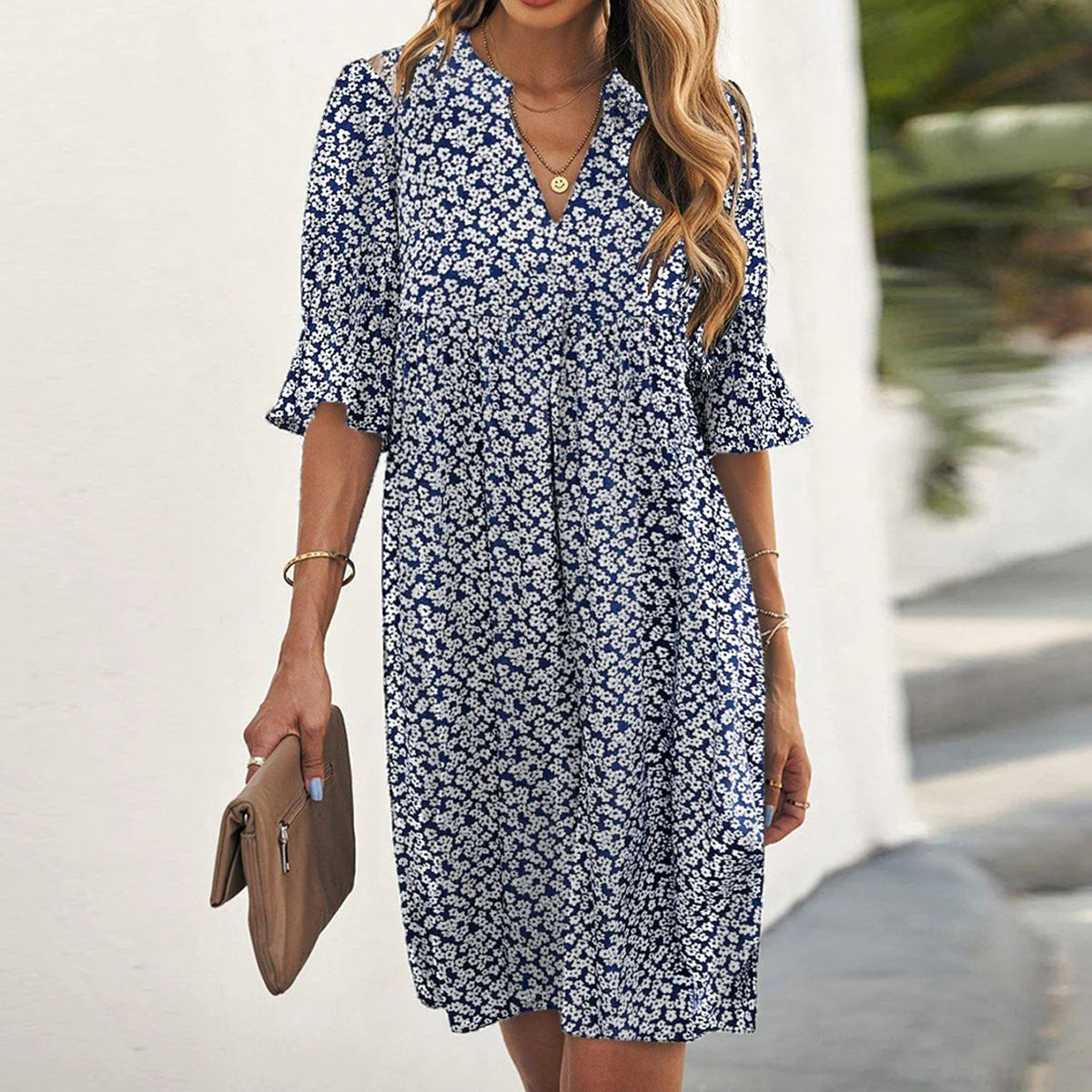 Robe décontractée à manches amples et col en V Berg-Feldt pour femme