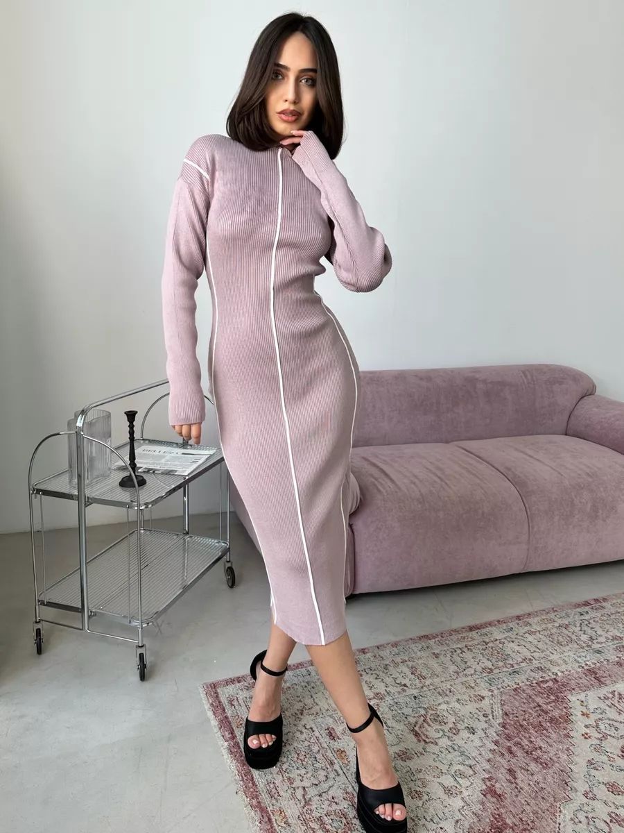Elegantes Strickkleid für Damen mit sportlichem Zipper und figurbetonter Passform von berg-feldt