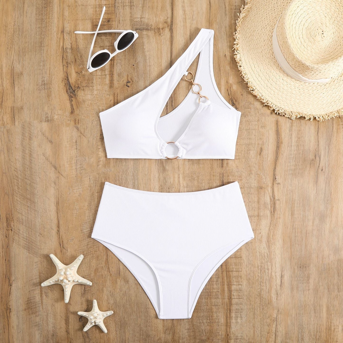 Asymmetrischer Damen-Bikini mit High Waist und Cut-Outs von berg-feldt