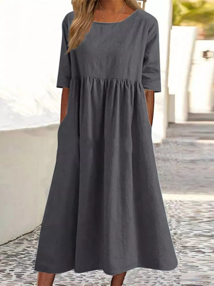 Weites Damen-Maxikleid mit lockerem Schnitt von berg-feldt