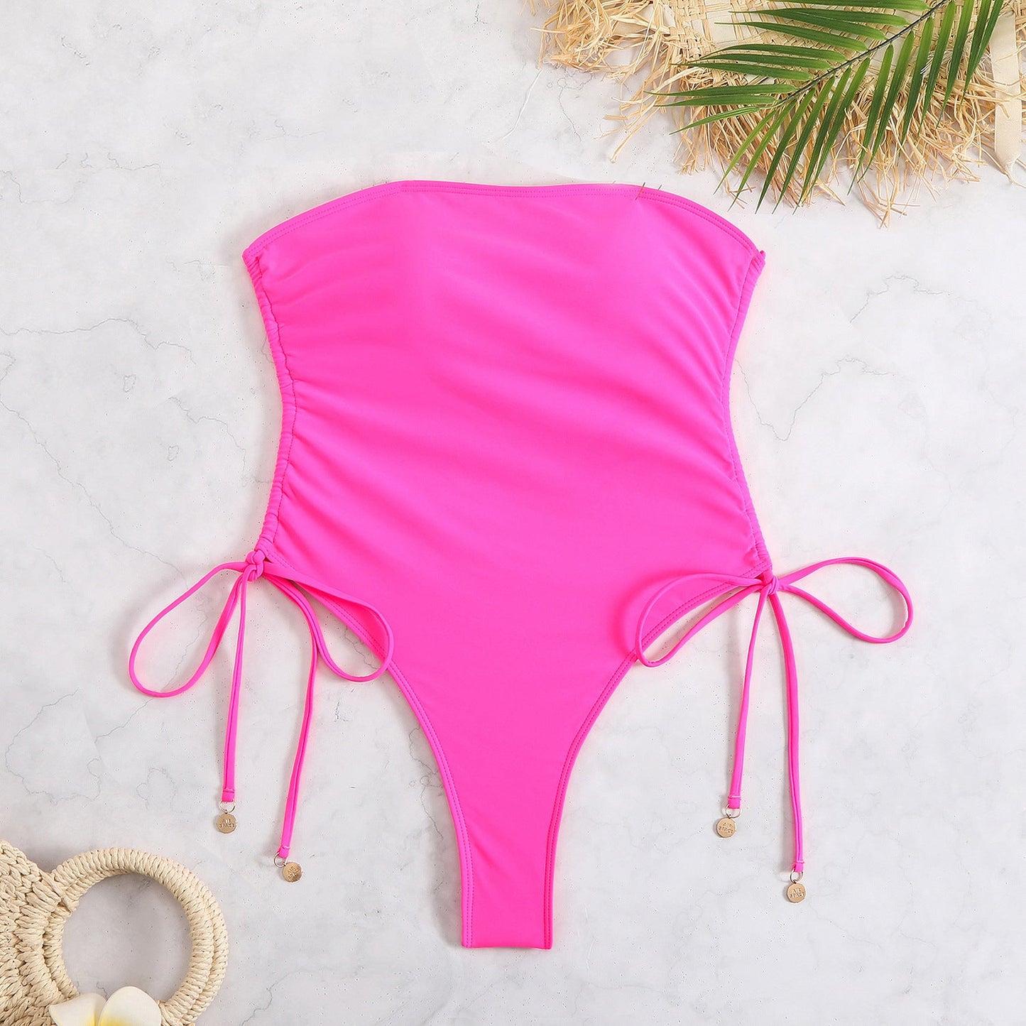 Badeanzug für Damen: Hochgeschnitten, Cut-Out, verstellbare Träger