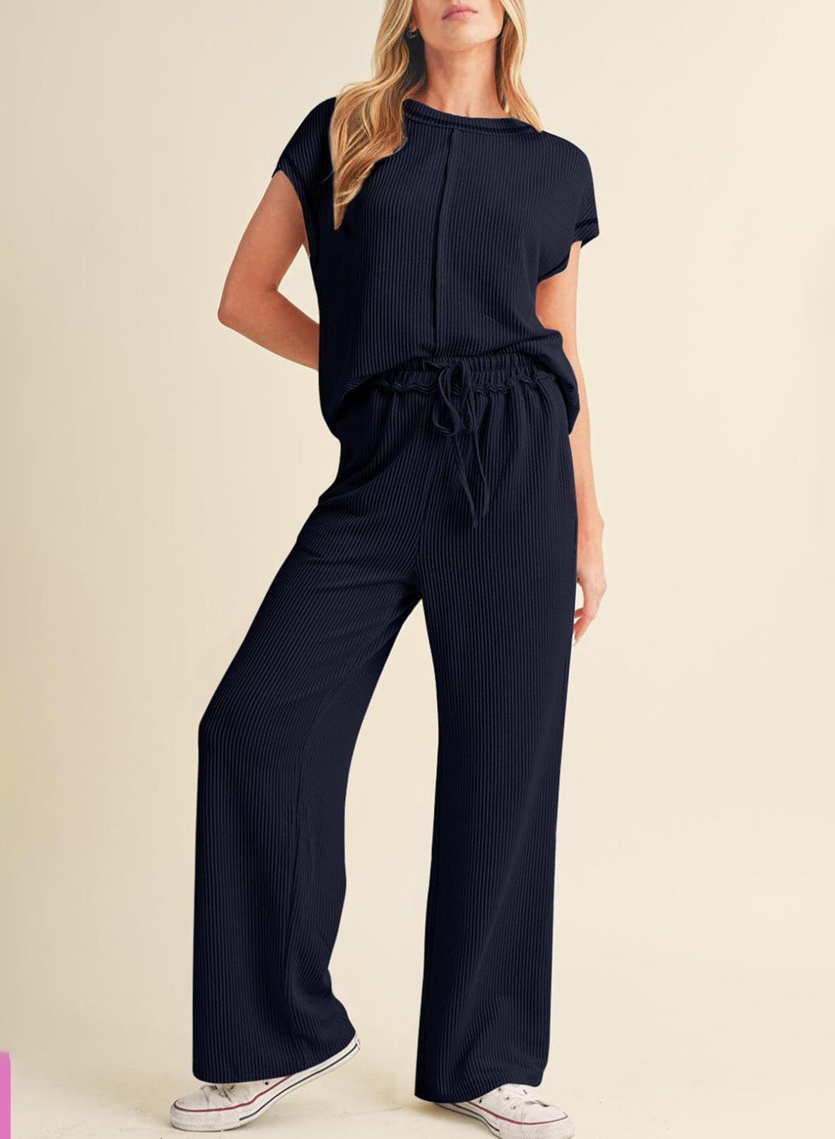 Weitbeiniger Damen-Jumpsuit aus Rippstoff, lässiger Schnitt von berg-feldt
