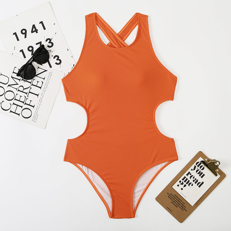 Badeanzug für Damen mit innovativem Cut-out-Design von berg-feldt