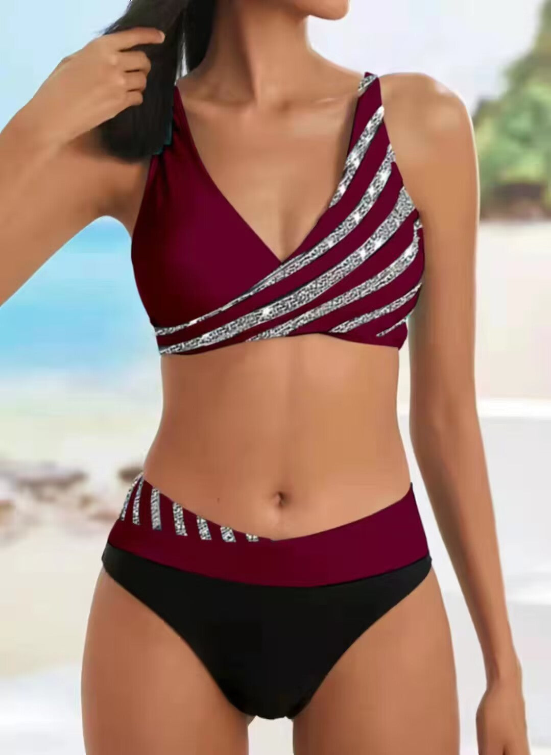 Asymmetrischer Damen-Bikini mit Kontrastdesign von berg-feldt