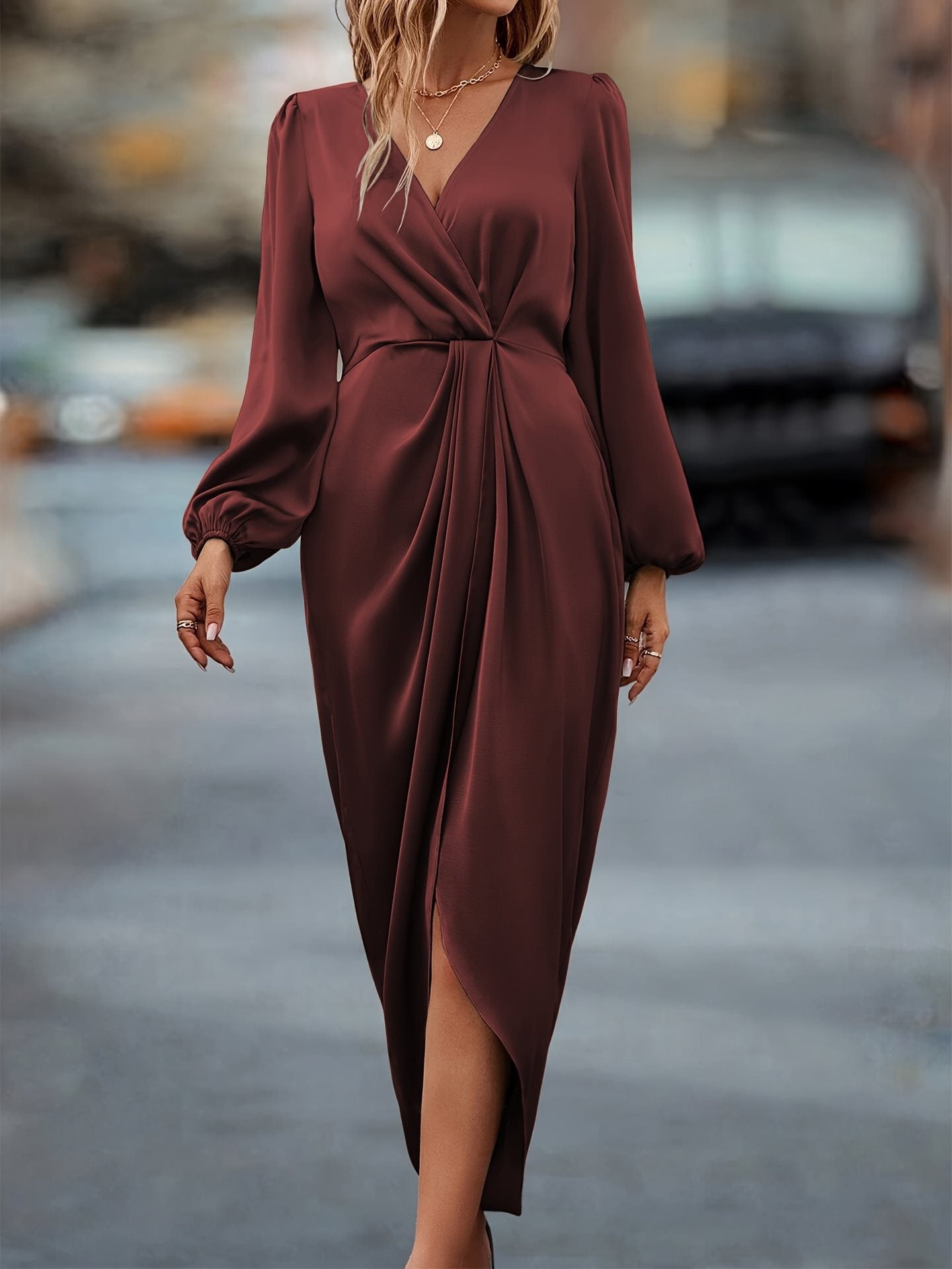 Elegantes Maxikleid für Damen mit V-Ausschnitt von berg-feldt