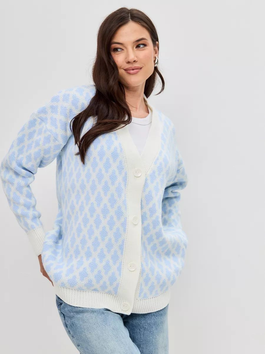 Moderne Strickjacke für Damen in entspannter Passform mit grafischem Muster von berg-feldt