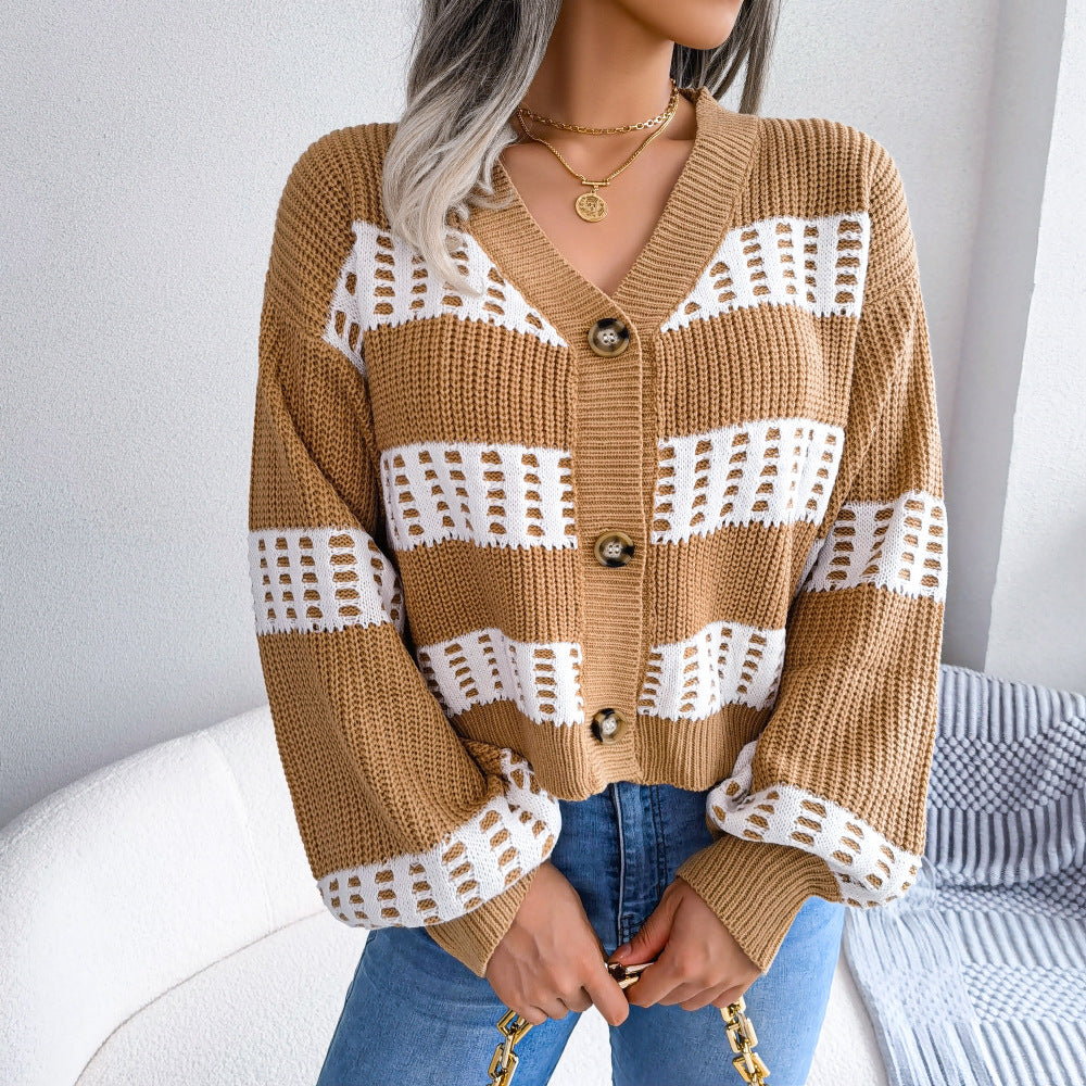 Gilet en maille Berg-Feldt pour femme : oversize, motifs ajourés créatifs, détails boutonnés