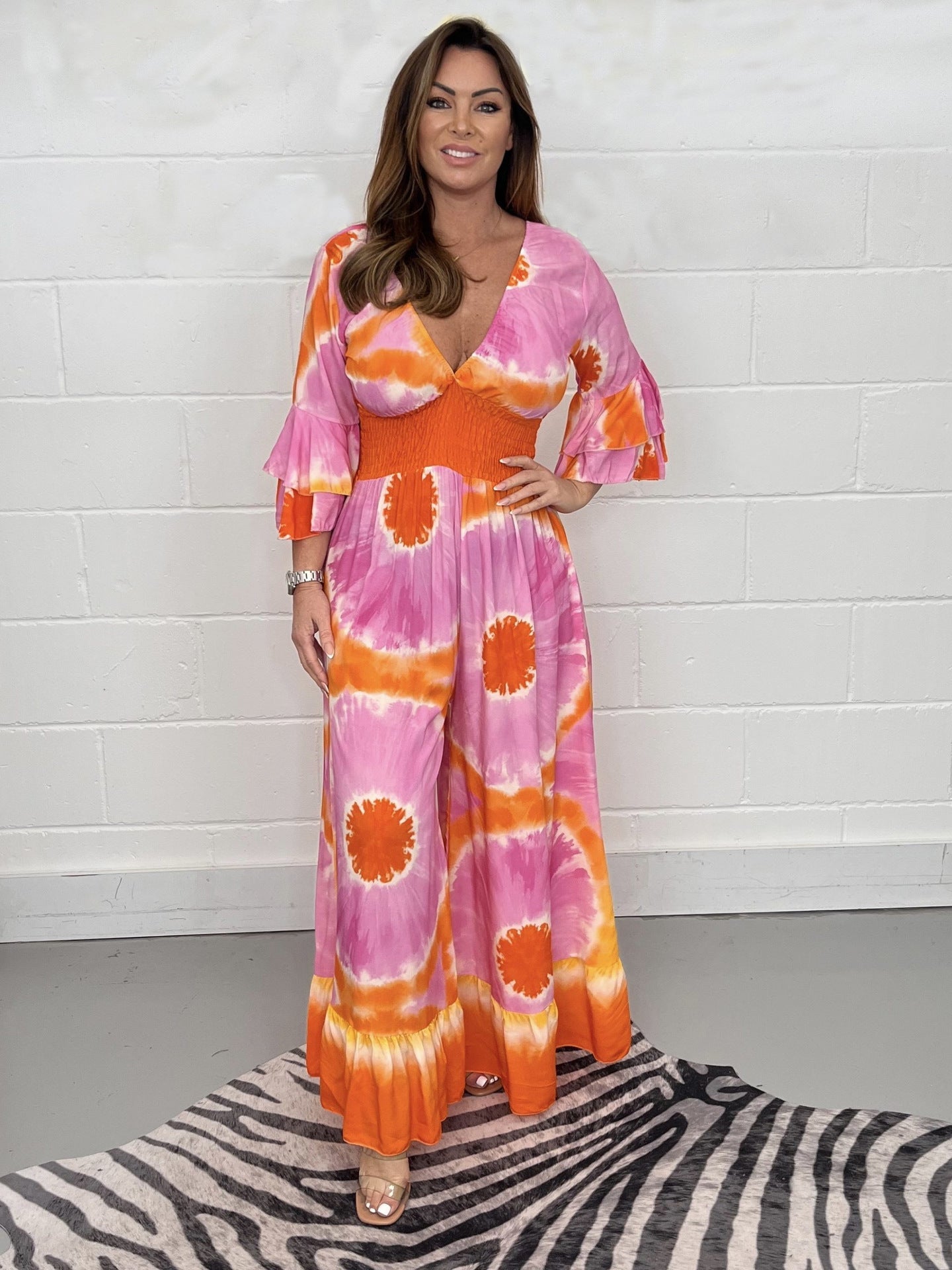 Weitbeiniger Damen-Maxi-Jumpsuit mit farbenfrohem Batik-Print von berg-feldt