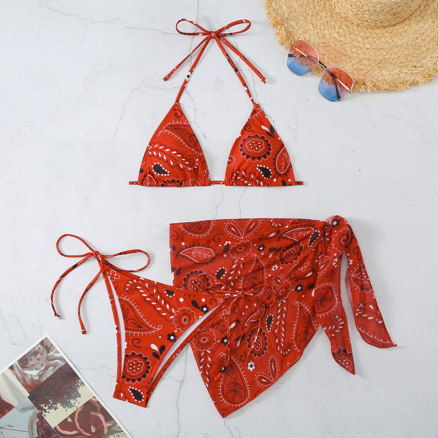 Wickelrock-Bikini mit Blumenmuster von berg-feldt