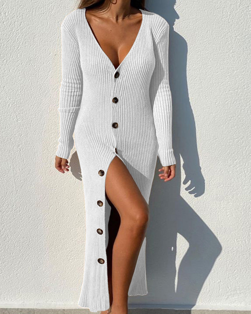 Robe longue en maille pour femme avec col en V profond et détails boutonnés Berg-Feldt