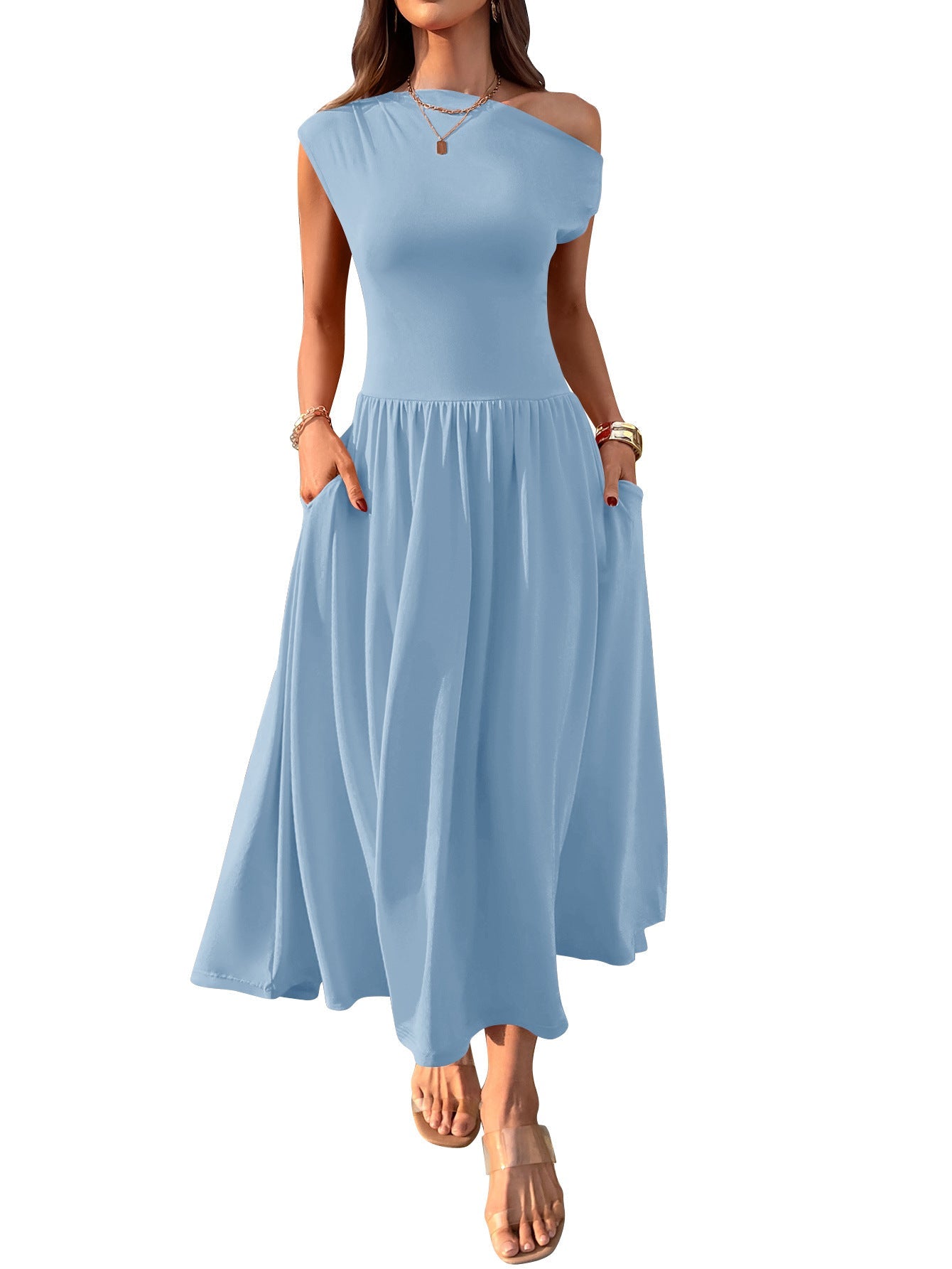 Asymmetrisches Maxikleid mit fließendem Rock von berg-feldt