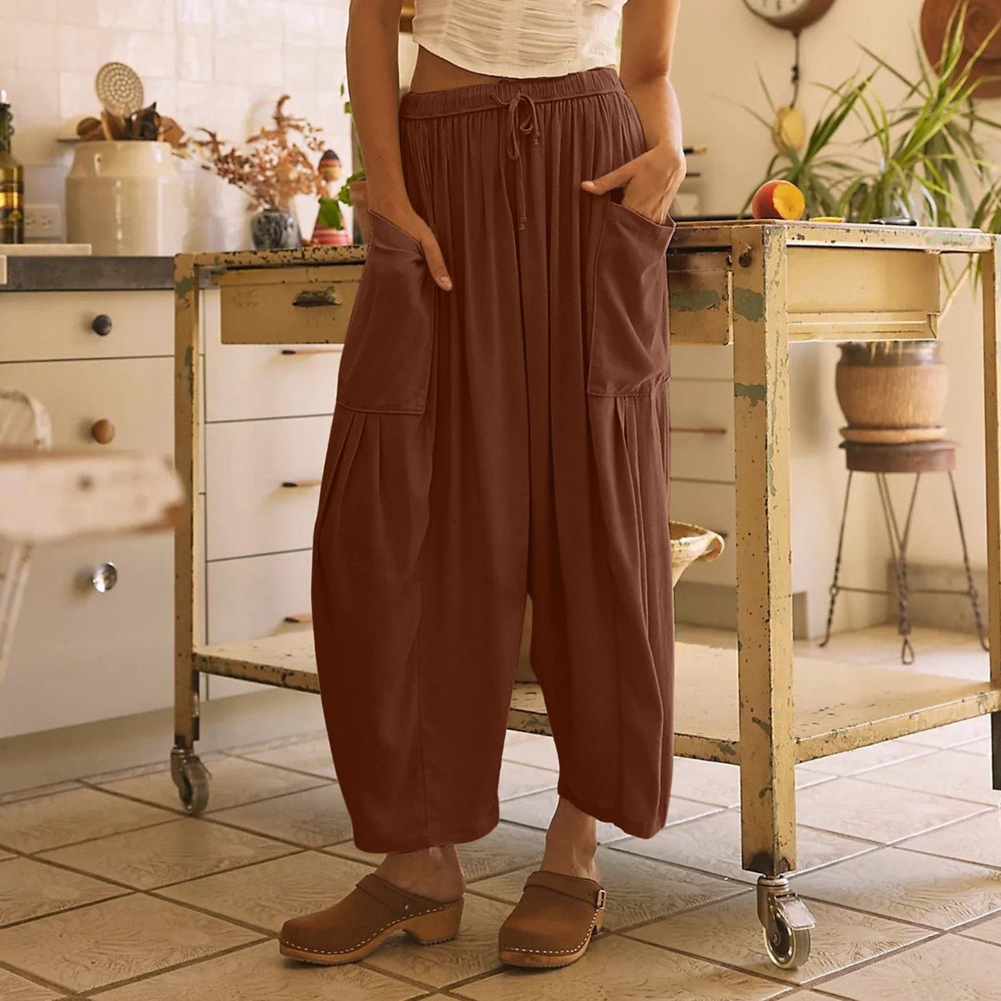 Weite Damenhose mit Seitentaschen und Gummibund von berg-feldt