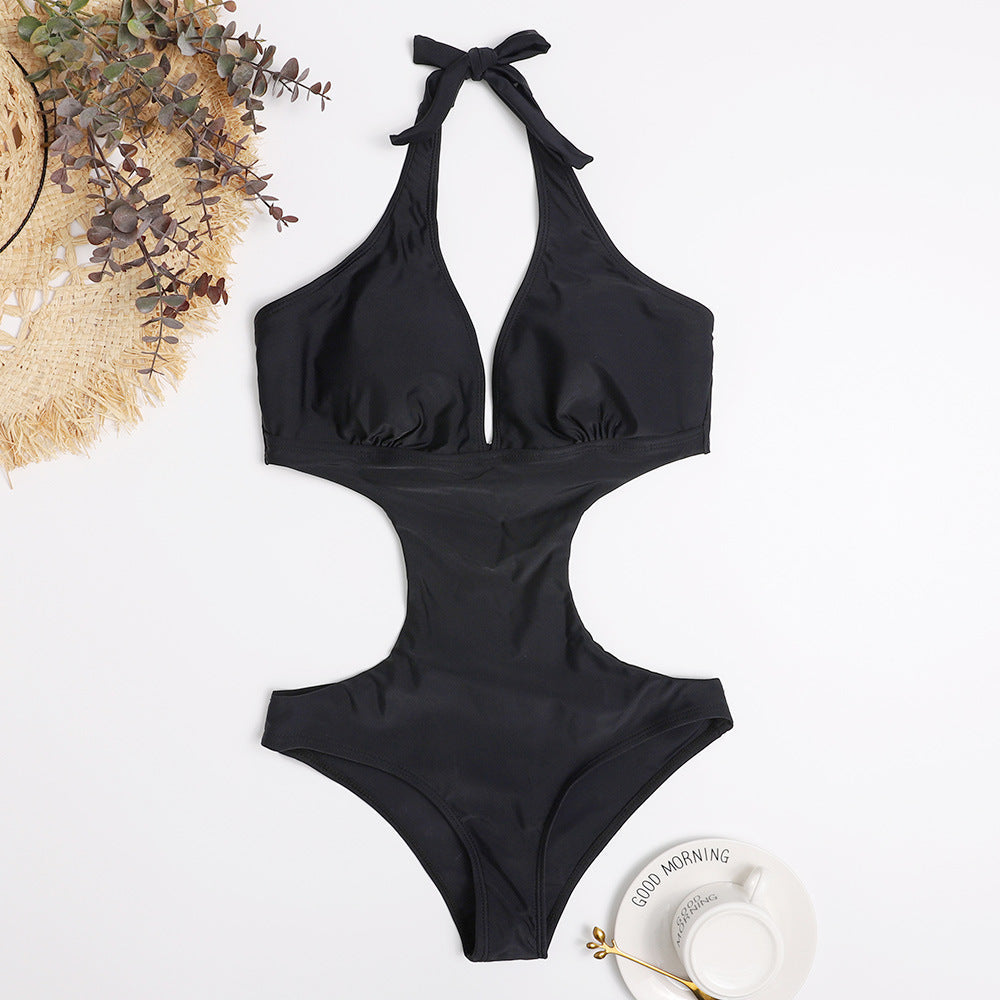 Maillot de bain femme Berg-Feldt : col en V plongeant et design cut-out innovant