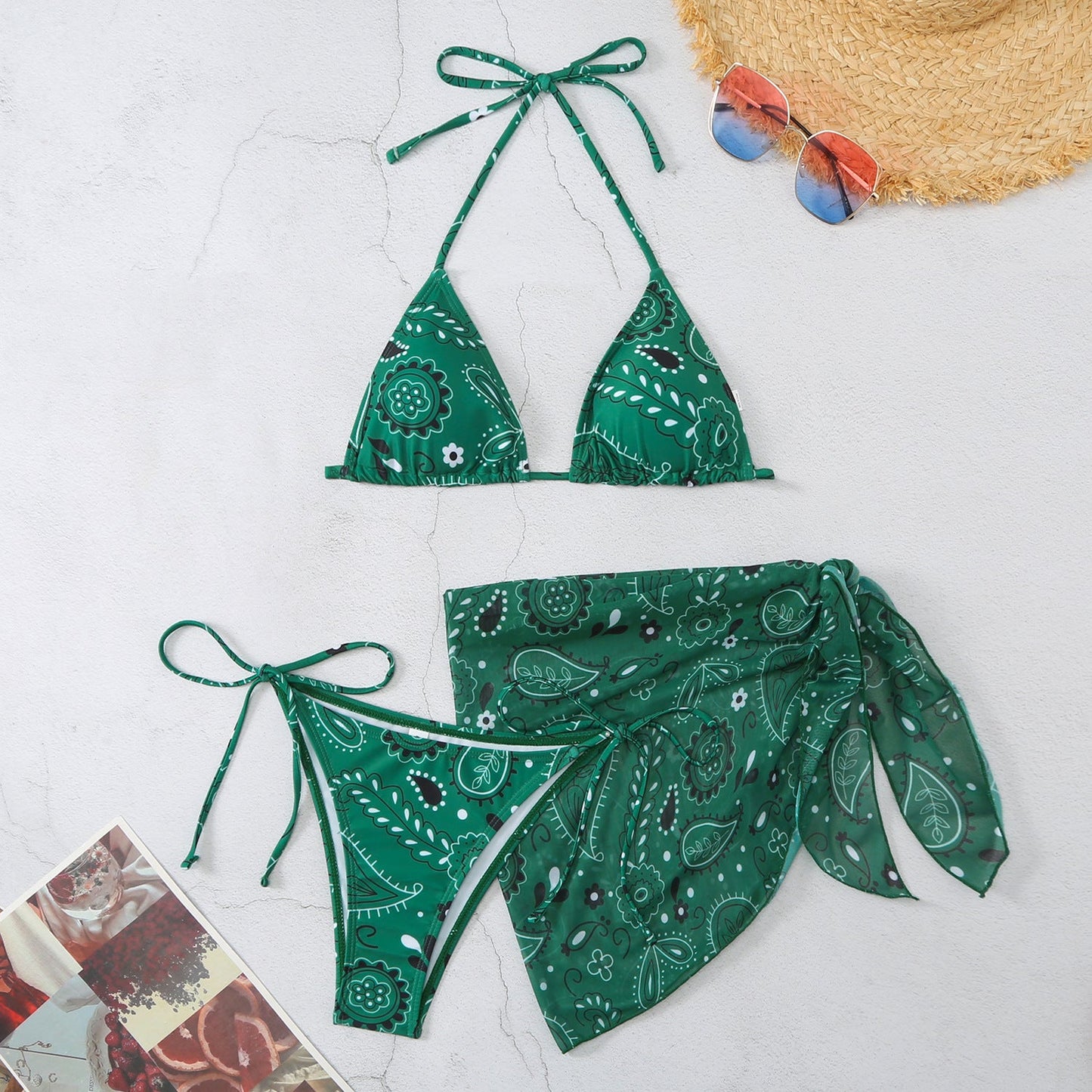 Wickelrock-Bikini mit Blumenmuster von berg-feldt