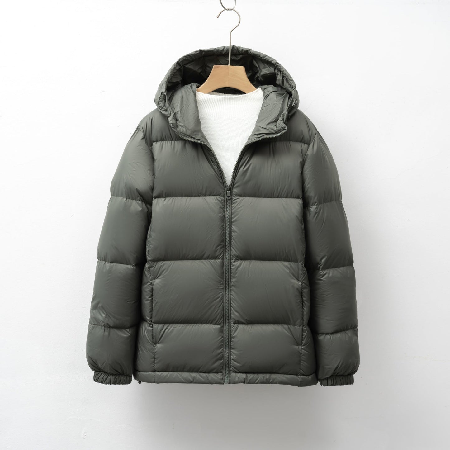 Veste d'hiver isolée légère pour femme avec capuche réglable Berg-Feldt