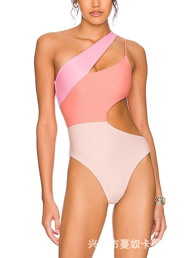 Asymmetrischer Badeanzug für Damen mit angesagten Farbblock-Design von berg-feldt