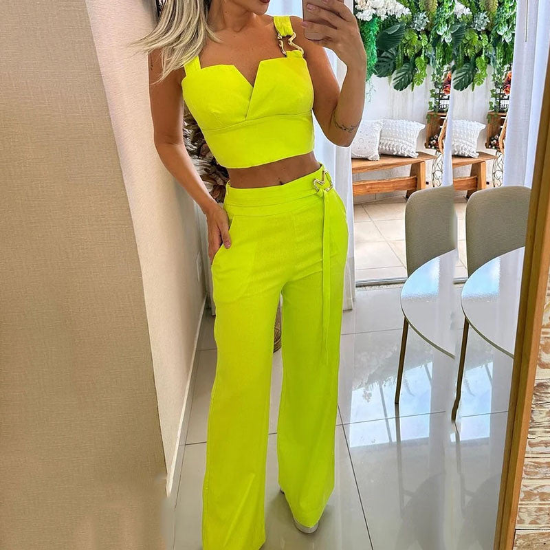 Ensemble élégant pour femme : crop top et pantalon large par berg-feldt