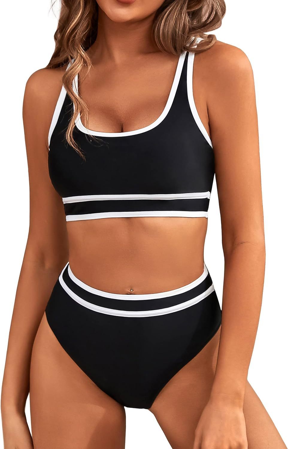 Haut de maillot de bain sportif pour femme avec larges bretelles et échancrure haute de berg-feldt