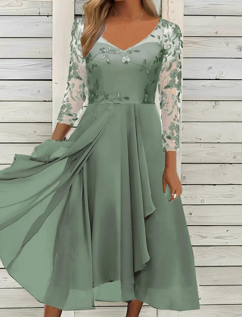Asymmetrisches Abendkleid für Damen mit floralen Spitzenärmeln von berg-feldt