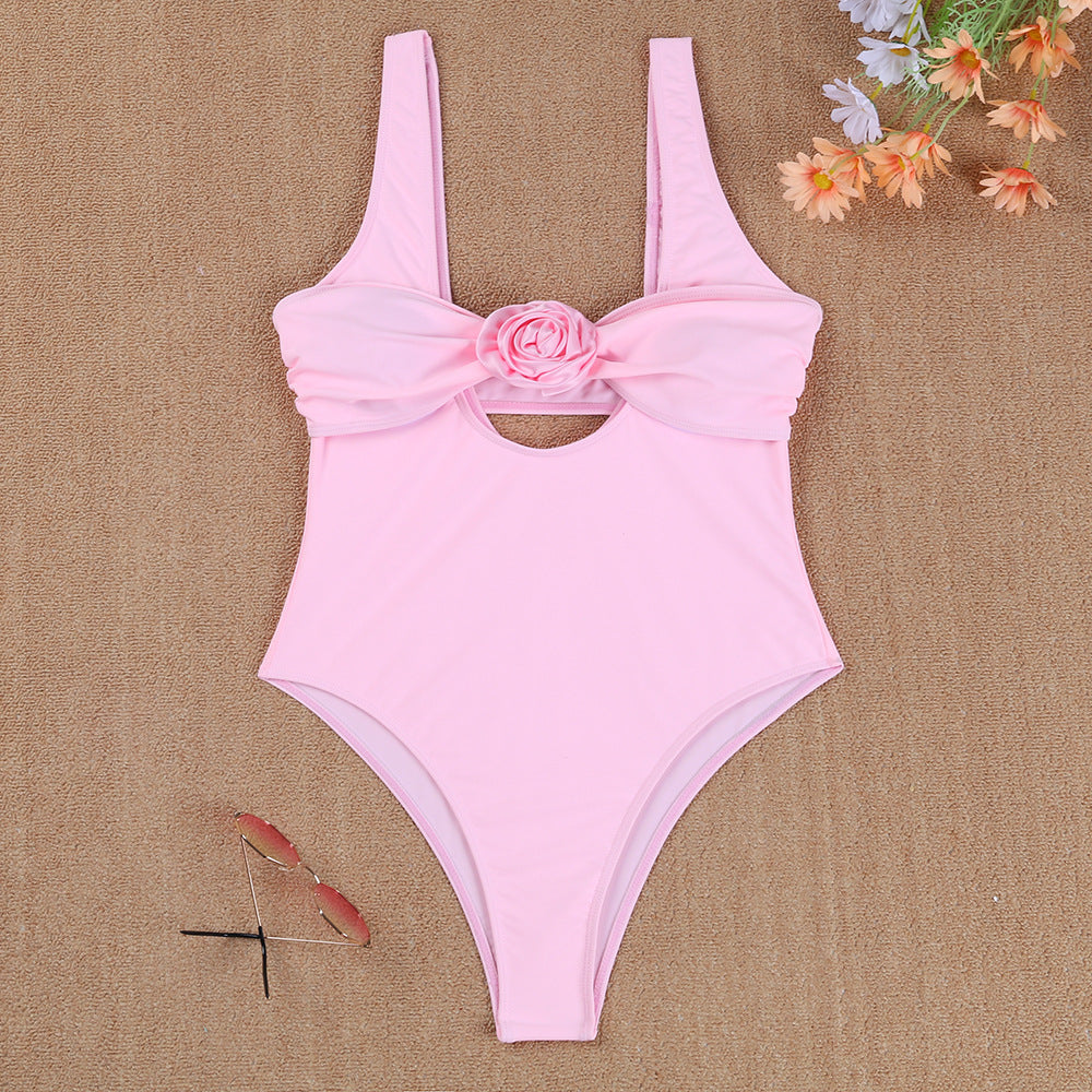 Badeanzug für Damen mit floralen Details von berg-feldt