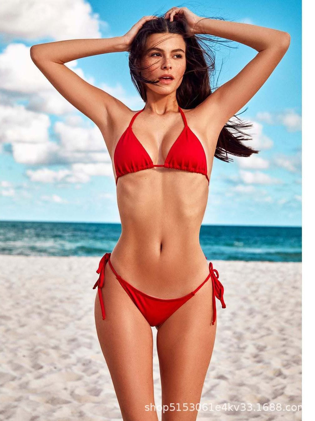 Hochwertiger Damen-Bikini mit Dreieck-Oberteilen, verstellbaren Trägern und berg-feldt Stoff
- berg-feldt