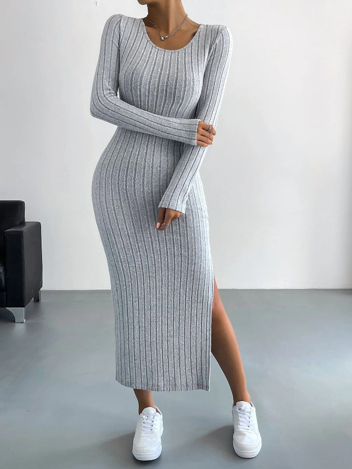 Robe longue ajustée en tricot à manches longues et fentes latérales berg-feldt