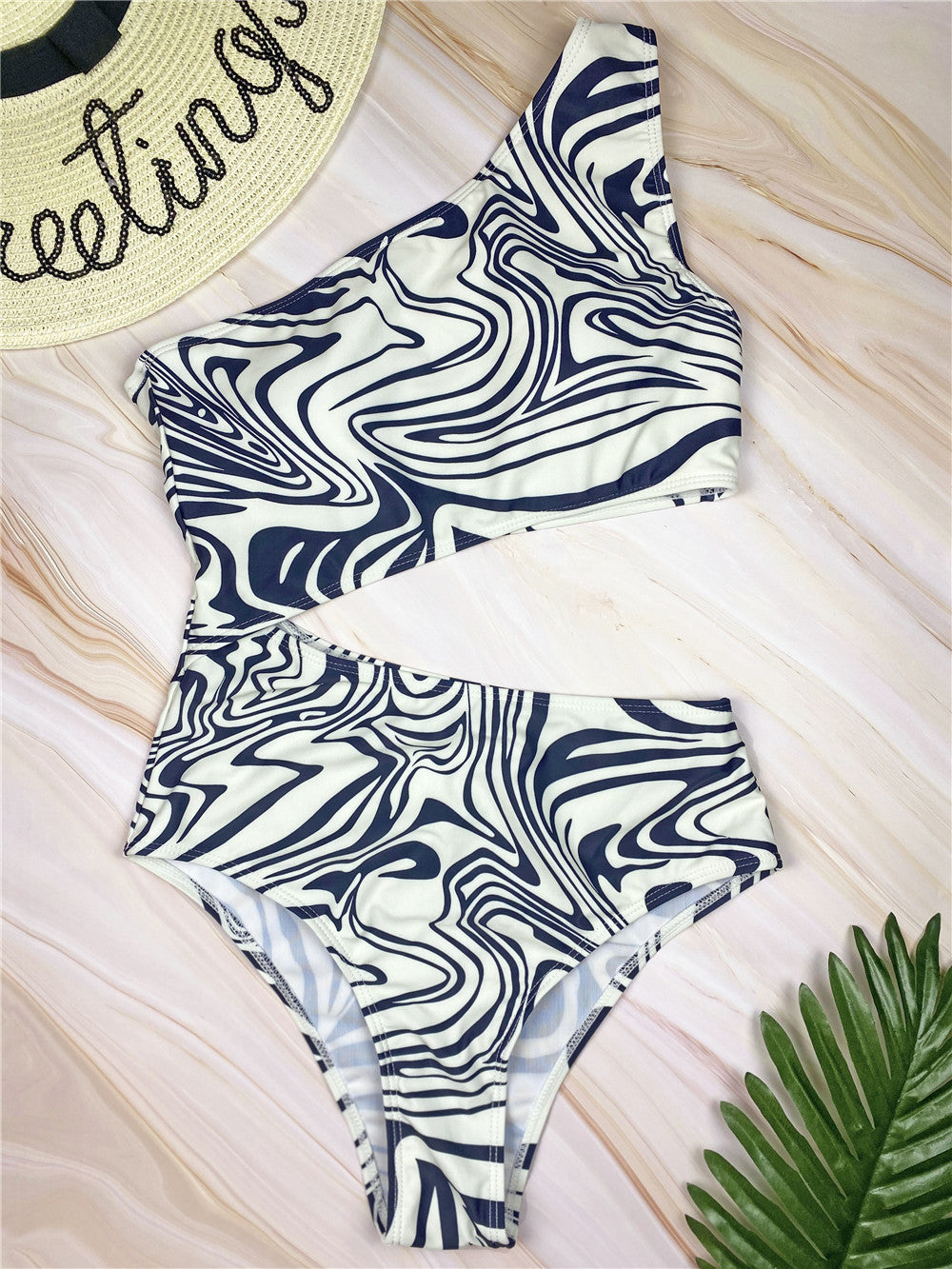 Maillot de bain bikini asymétrique Berg-Feldt pour femme avec découpes
