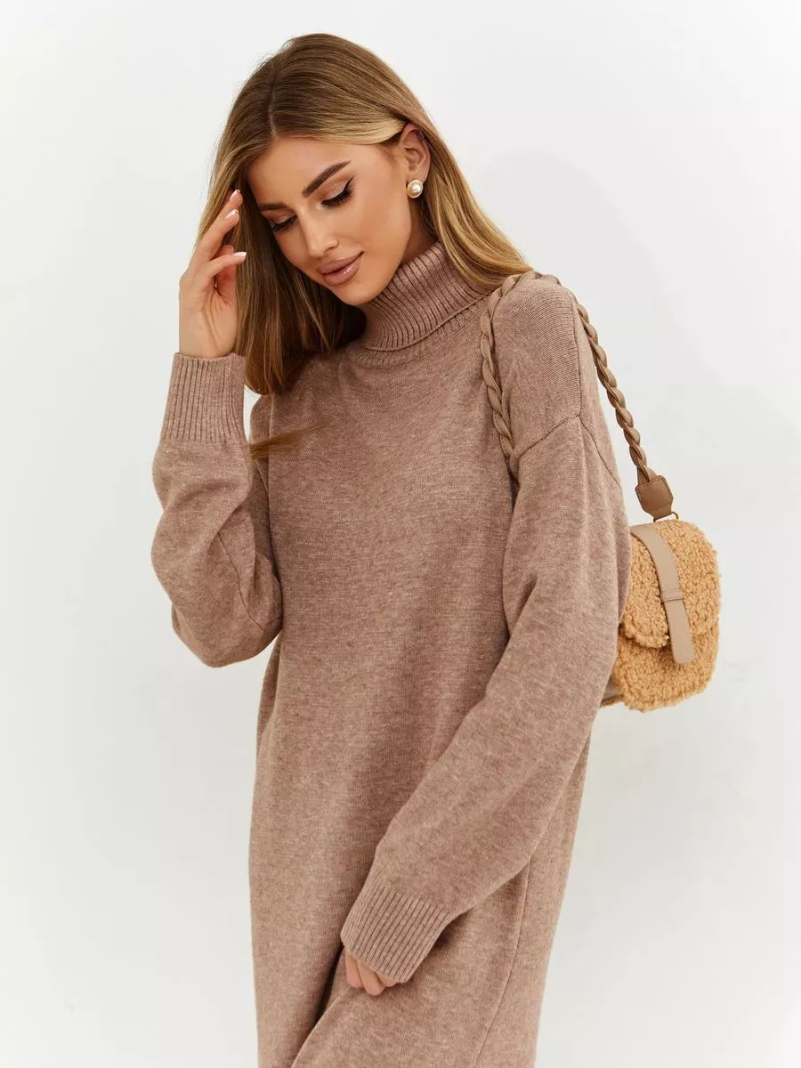 Weites, lässiges Strickkleid mit hohem Rollkragen von berg-feldt für Damen