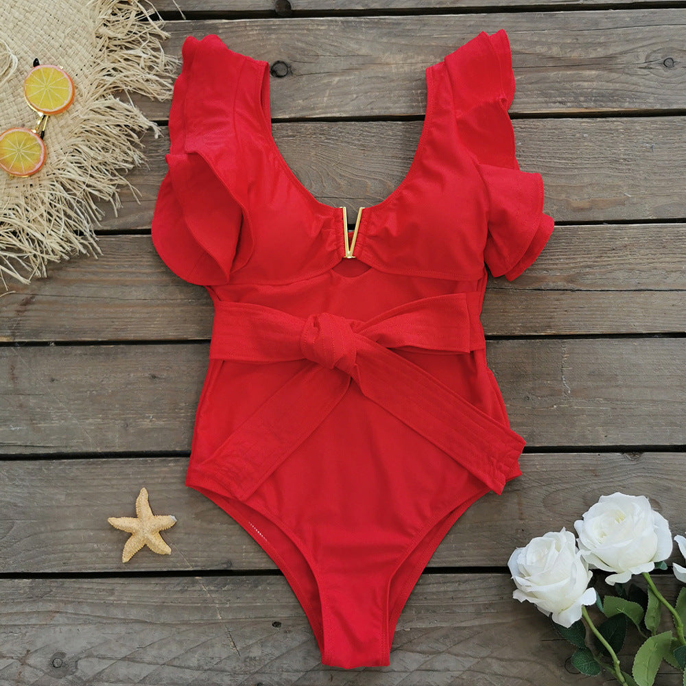 Élégant maillot de bain pour femme avec volants et ceinture, de berg-feldt