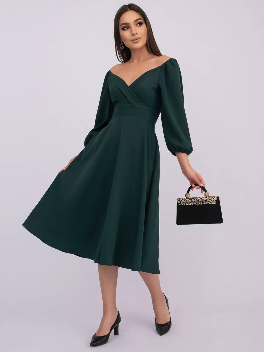 Wickelkleid für Damen mit voluminösen Ärmeln und elegantem V-Ausschnitt von berg-feldt