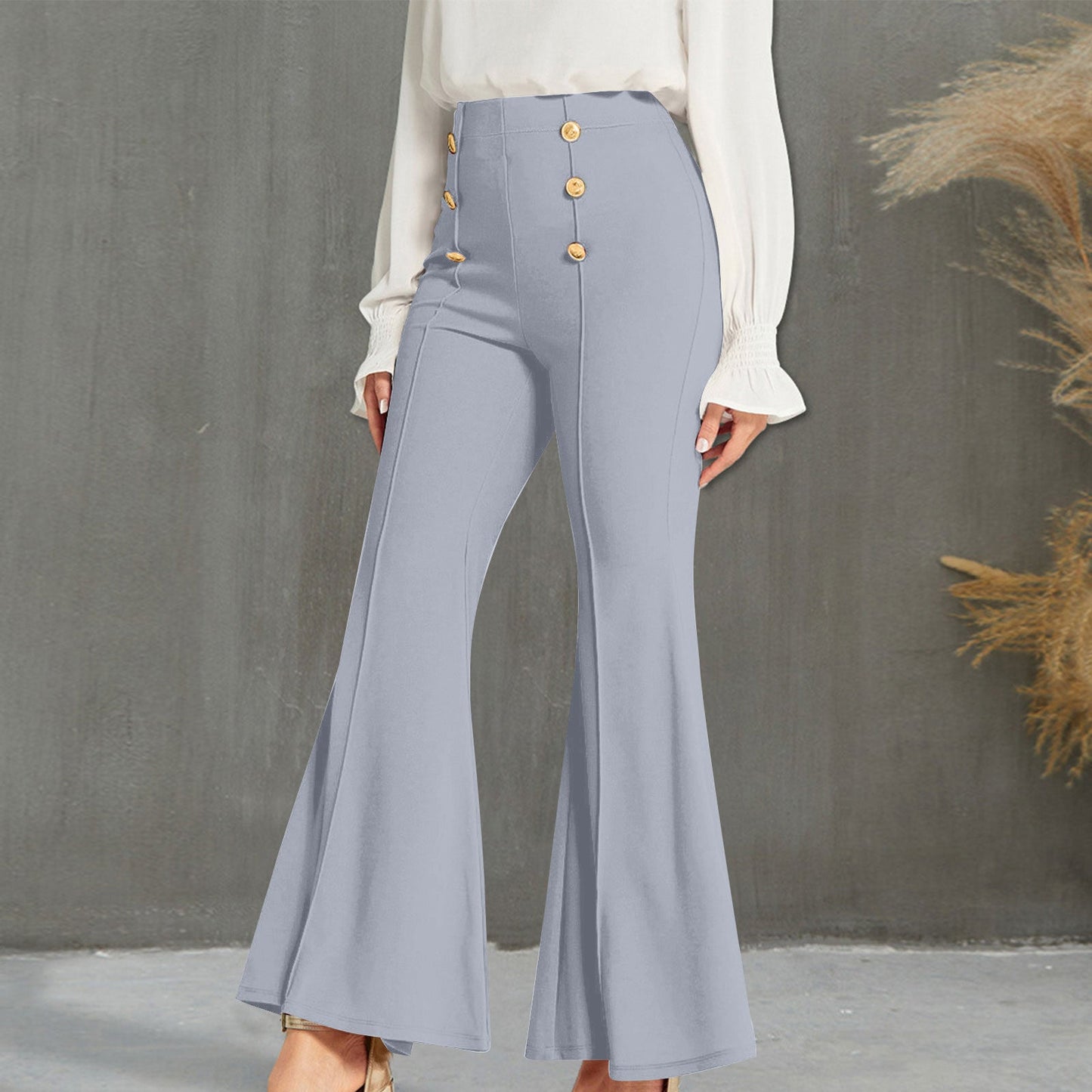 Weite Damenhose mit hoher Taille und Knopfdetail von berg-feldt