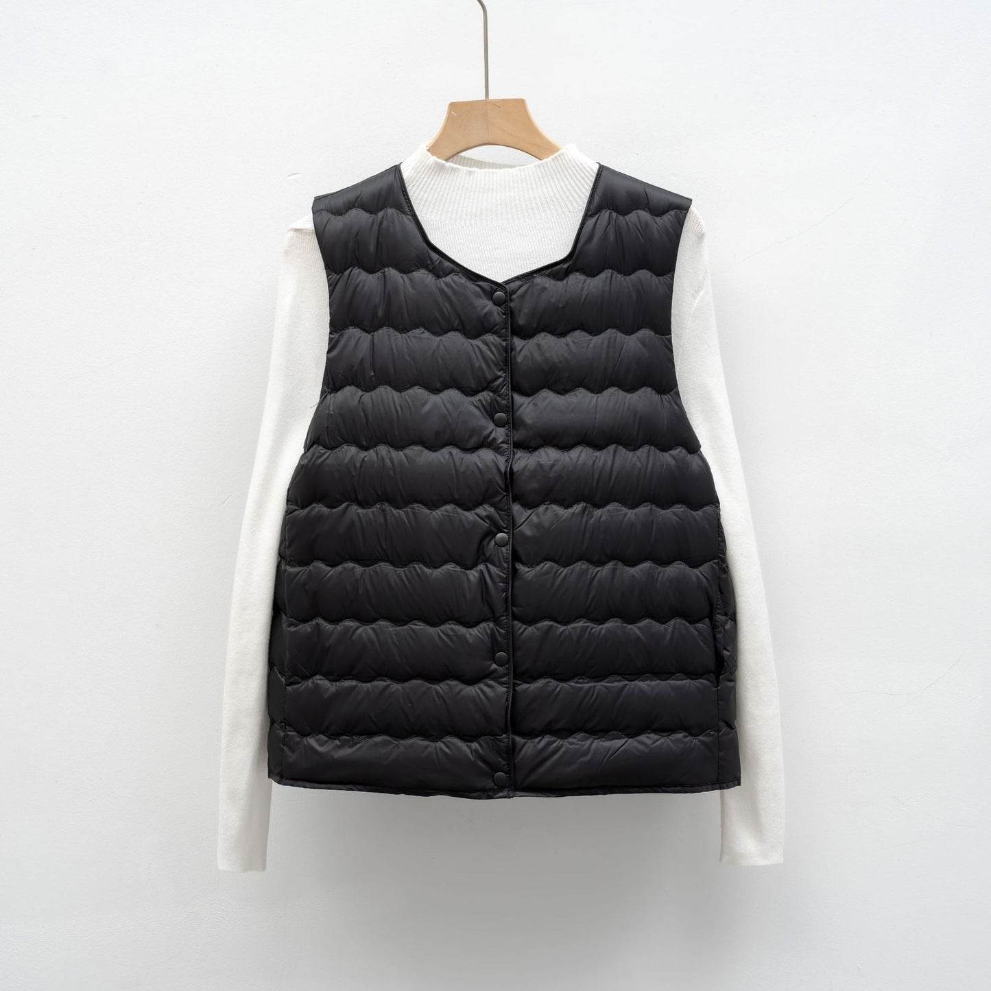 Damen-gilet matelassé léger avec empiècements élastiques Berg-Feldt